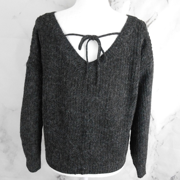 New Madison V-Neck Loose Sweater - Picture 5 of 6